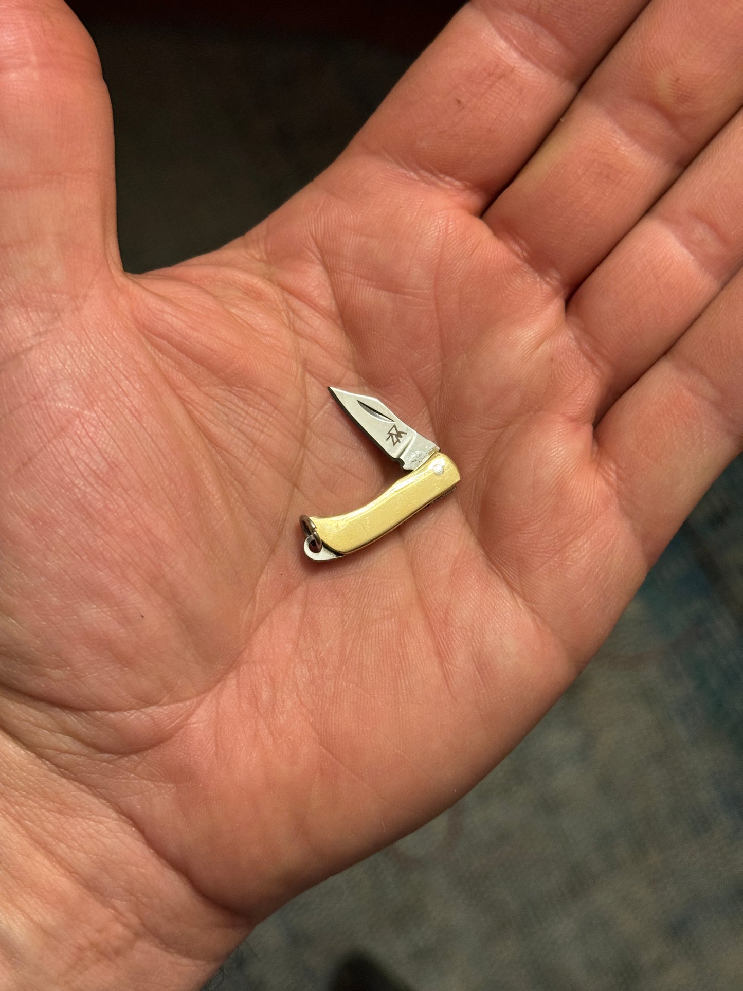 DEN Miniatures / Mini Folding Knife Necklace